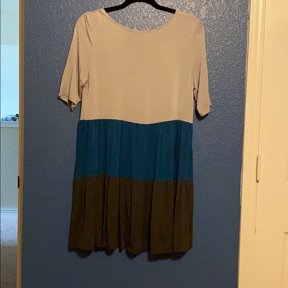 Flowy color block tunic - Picture 2 of 2